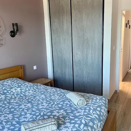 Vermeille - Petit Cocon Face à La - Wifi Parking Clim Appartement *