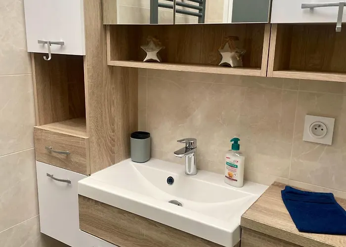 Vermeille - Petit Cocon Face à La - Wifi Parking Clim